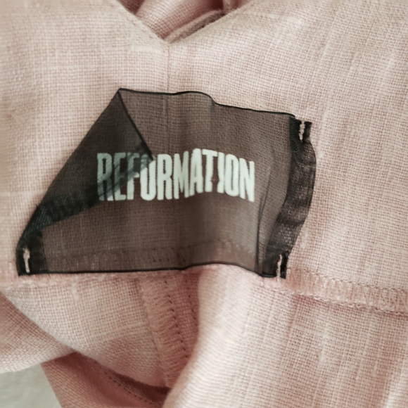 Reformation Kauai linen dress blush pink
Size XS - Picture 10 of 14